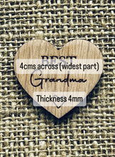 Load image into Gallery viewer, NAN POCKET HUG - Heart shaped - Nanny Gift - Oak 4cm - Letterbox Gift - Best Grandma - Love you nanny - Can be personalised - Butterfly Crafts