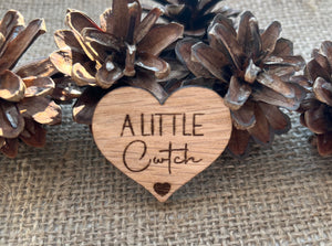 CWTCH POCKET HUG - Friend Gift - Mum Gift - Pocket Hug Token - Heart Shaped - Oak 4cm - Letterbox Gift - Butterfly Crafts