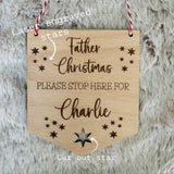 SANTA PLEASE STOP Here Sign - Personalised Father Christmas Door Hanger - Christmas Decoration - Wooden Sign